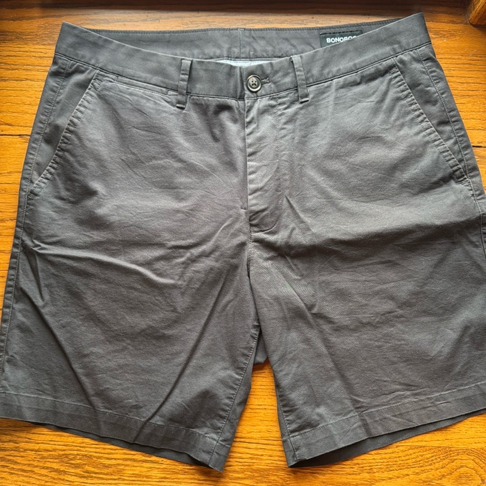 Bonobos Gray Flat Front Shorts 7” Inseam